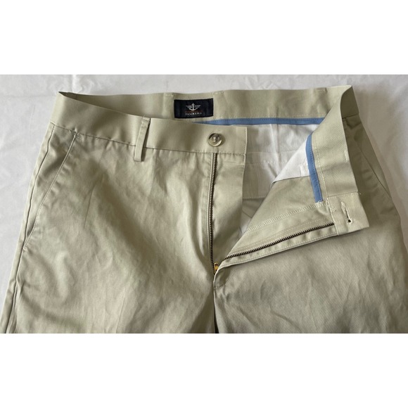 Dockers Men's Khaki Pants Size 32x30 Classic Fit Straight Leg Stretch Flat Front - Picture 5 of 11